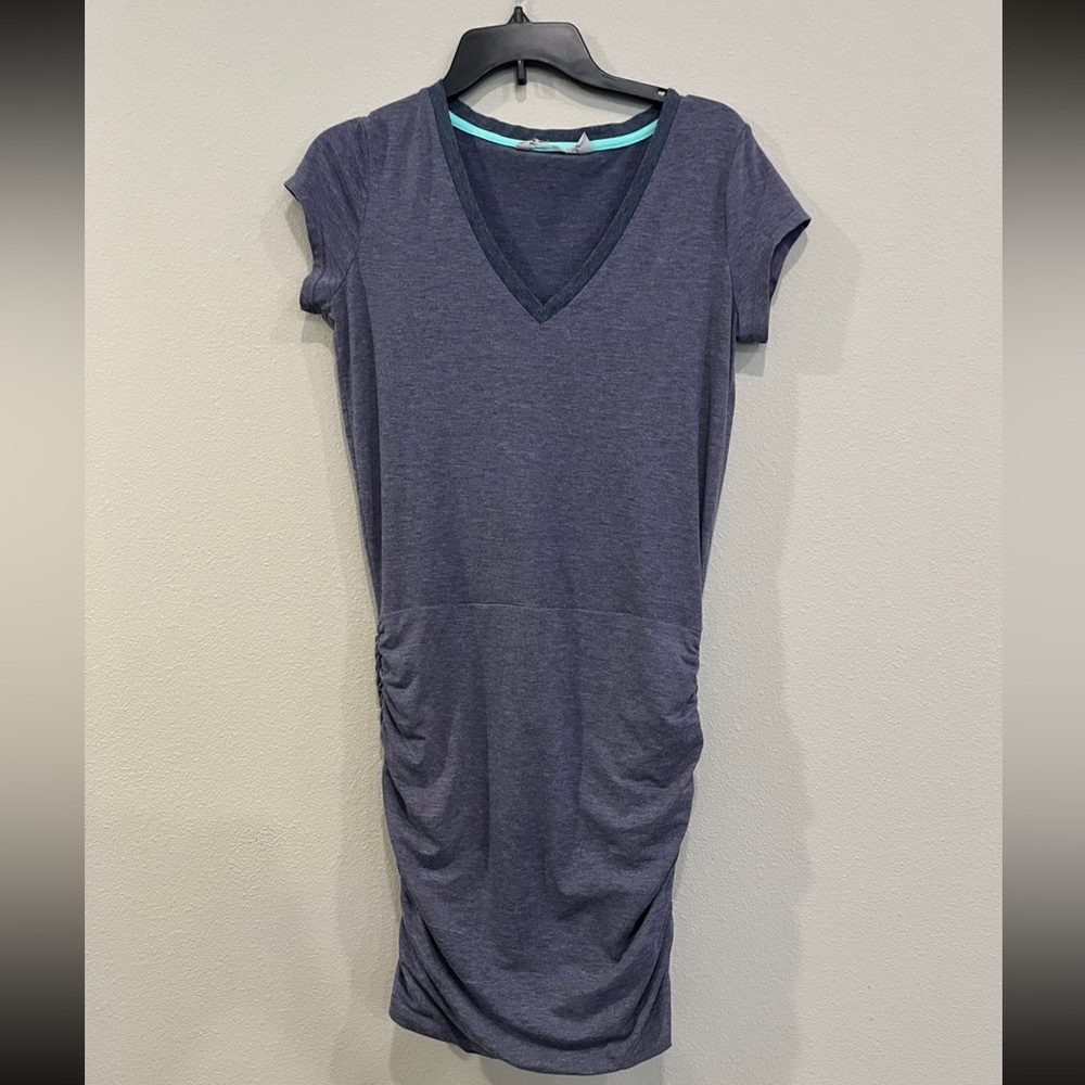 ATHLETA Topanga V-Neck  Dress Gray  Short Sleeve Ruched size Medium